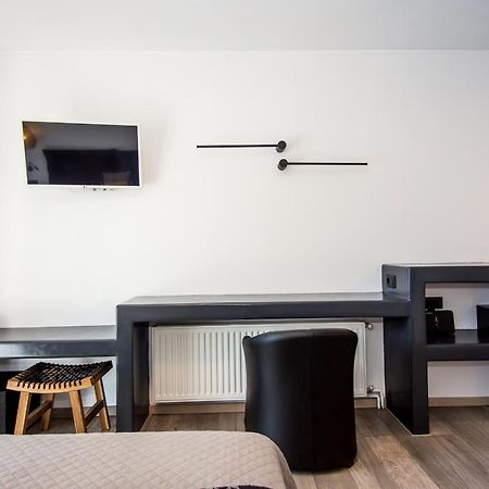 A & B Minimal Suite Ιι With Sea View In Argostoli Exterior photo