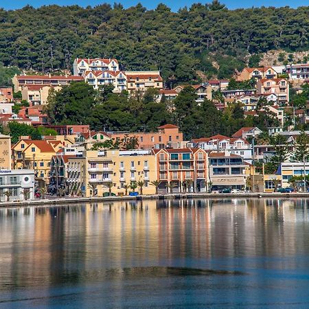 A & B Minimal Suite Ιι With Sea View In Argostoli Exterior photo